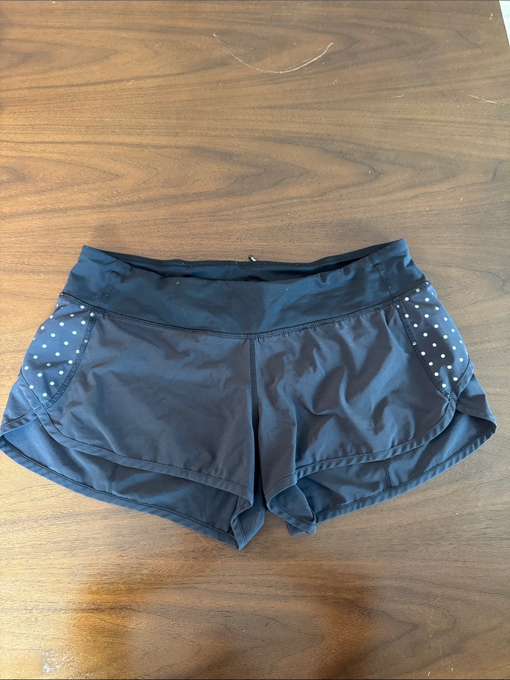 Lululemon black speed up shorts, size 8, reflective polka dots